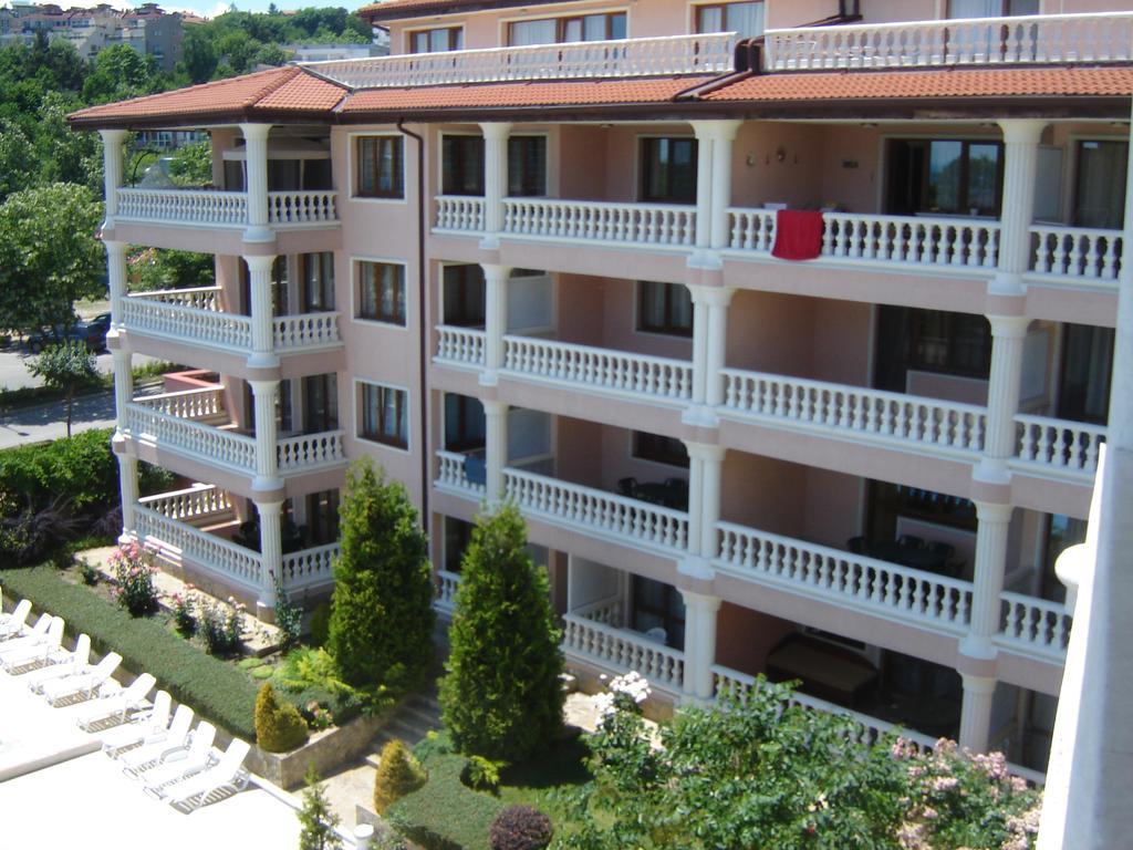 Byala Palace Apartments Eksteriør bilde